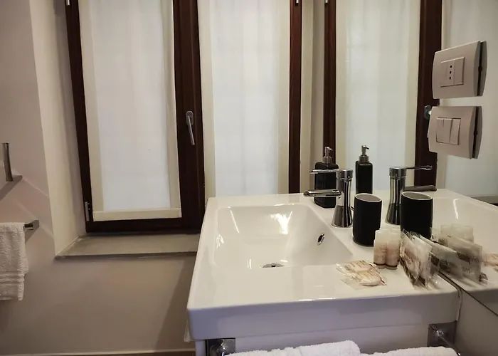 Apartment Palazzo Foresi By Strozzi 120m Luxury Florence